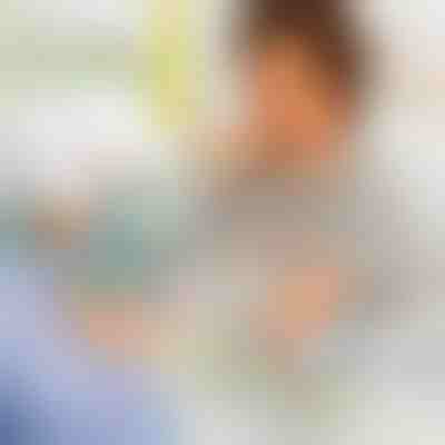 Joc cu mărgele pentru potrivirea culorilor | CATERPILLARI